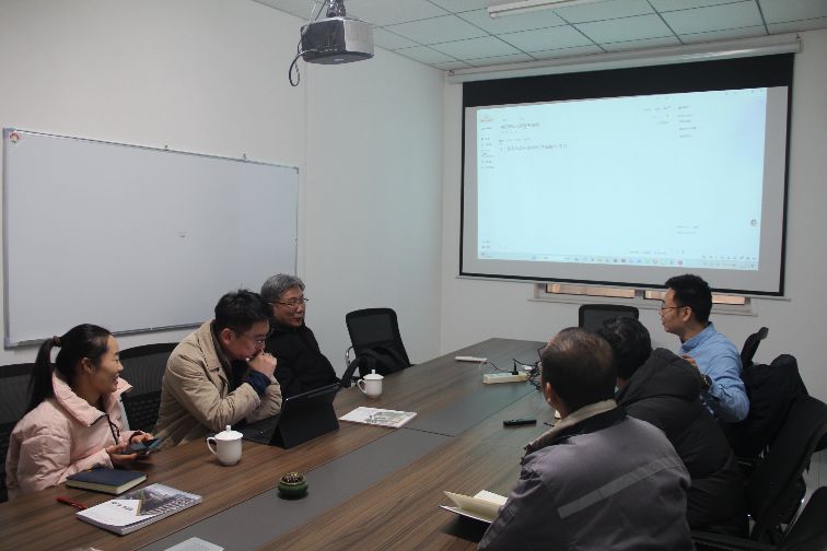 Shandong Lannuo bespreek projekinisiasie vir geraaslaboratorium en geraasbeheer met professor KWAK, Moon Kyu, Ph.D. en verteenwoordiger Liang Tongho van Dongguk Universiteit, Suid-Korea